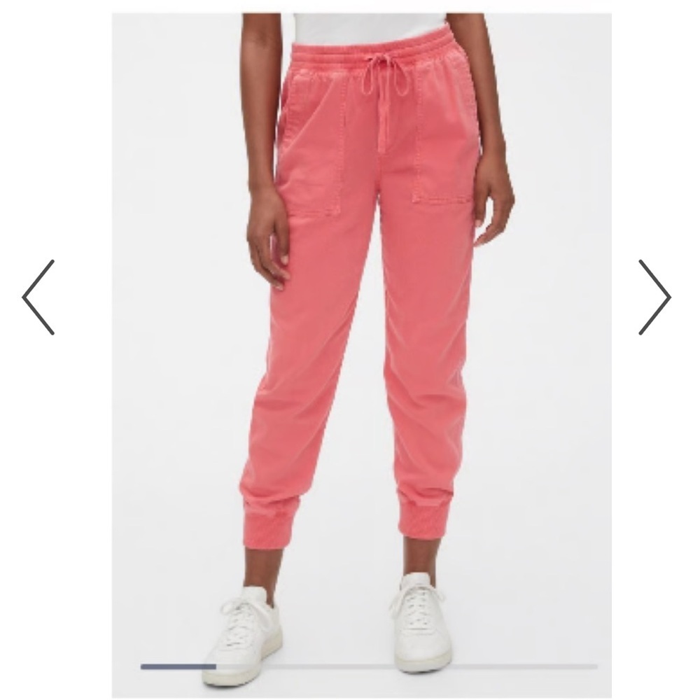 NWT GAP Utility Jogger Pants Fire Coral Women’s Sz M